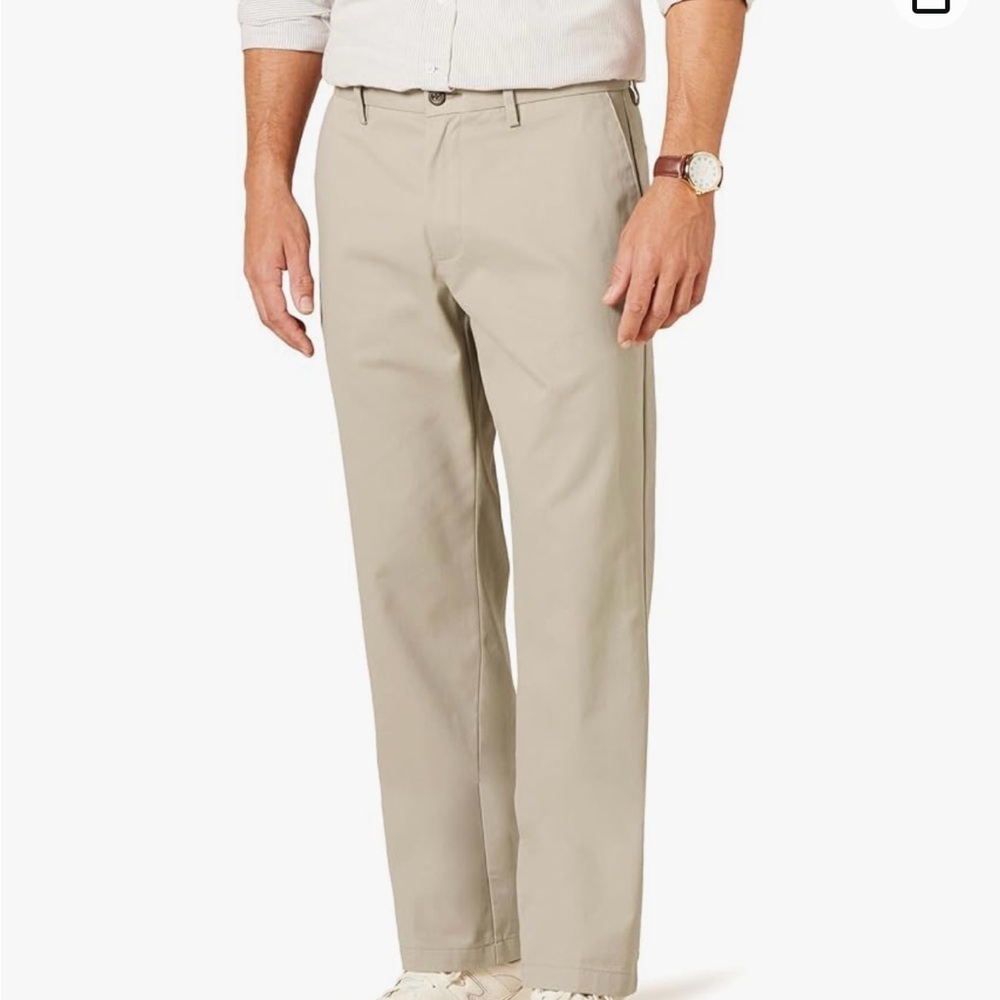 Amazon Essentials Men's Classic-Fit Flat-Front Chino Pant